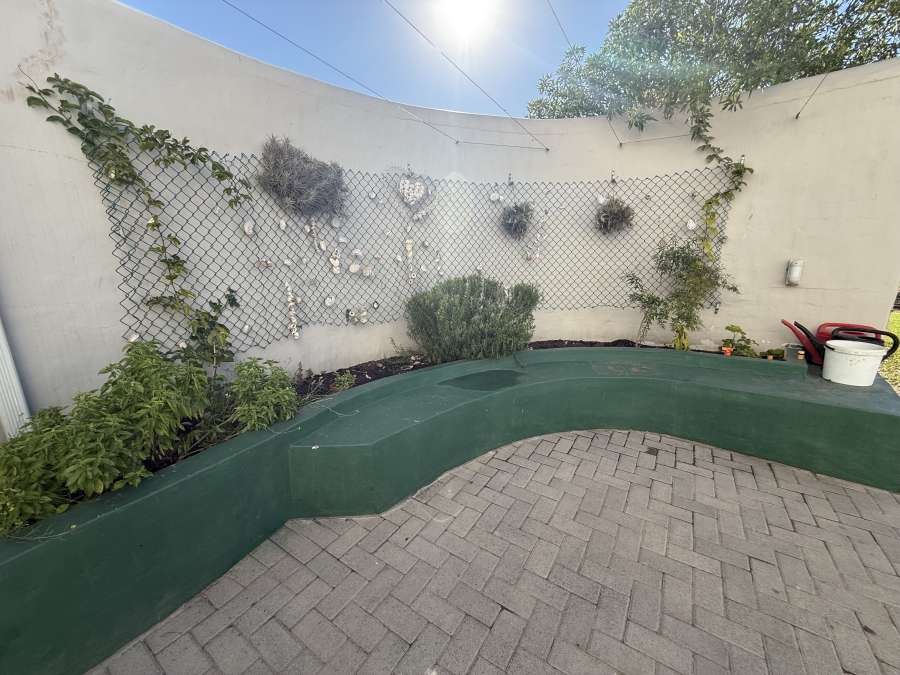 8 Bedroom Property for Sale in Long Acres Country Estate Western Cape